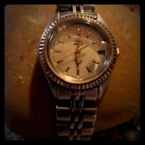 Vintage Timex indiglo with date and oyster band